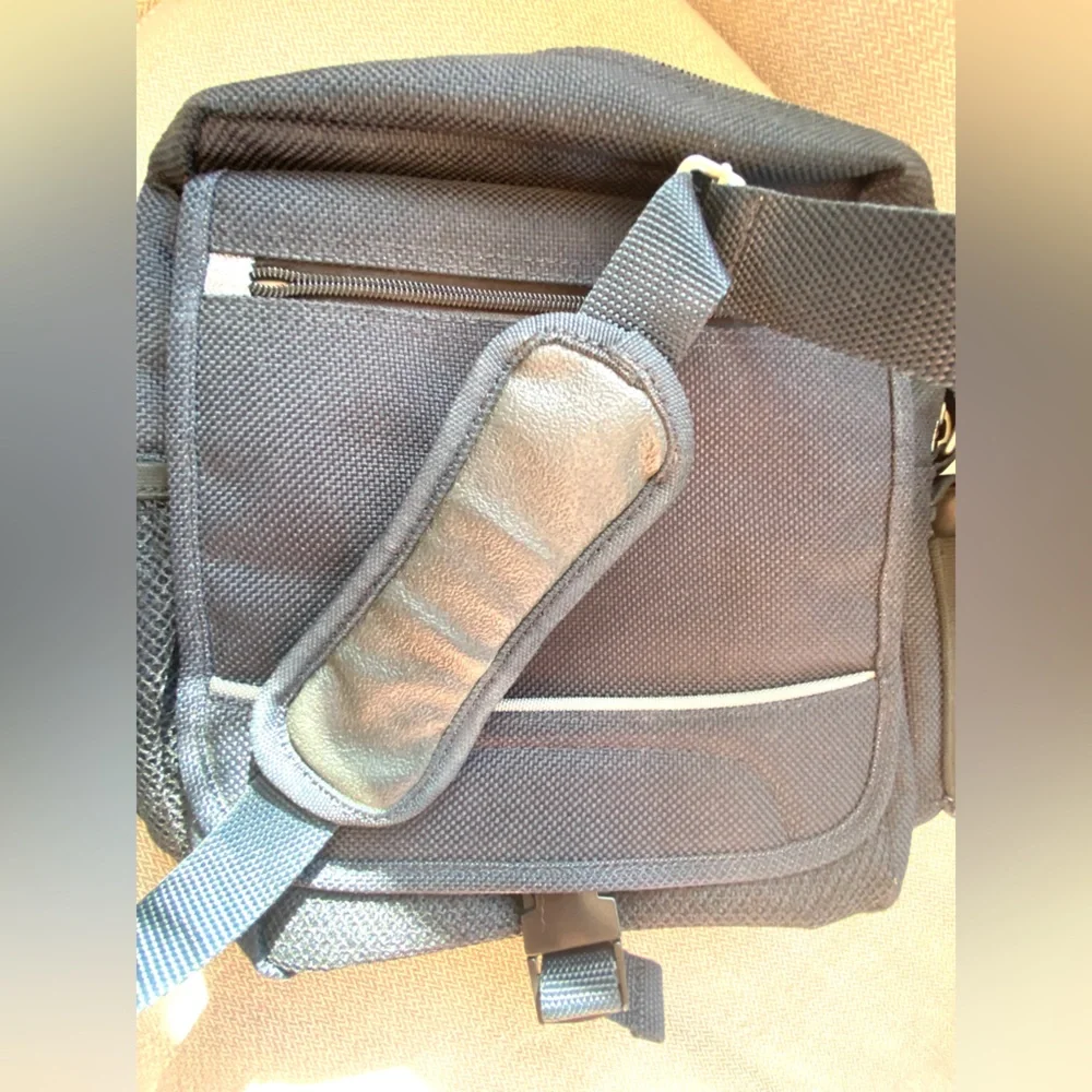 Ricardo Beverly Hills Shoulder Camera bag carry on bag Small Luggage
